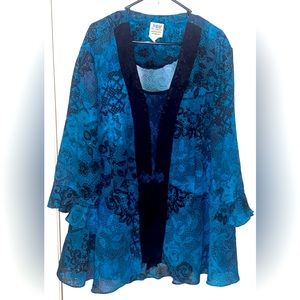 R & M Richards long sleeve dress blouse.Very flattering.